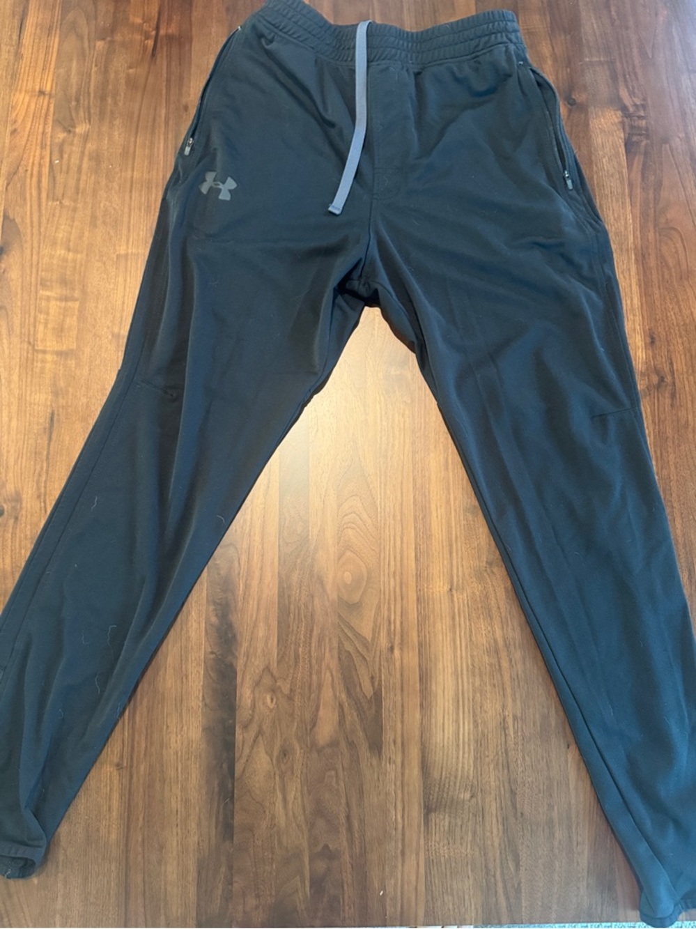 Under Armour Men's Black Athletic Jogger Sweatpants with Gray Drawstring